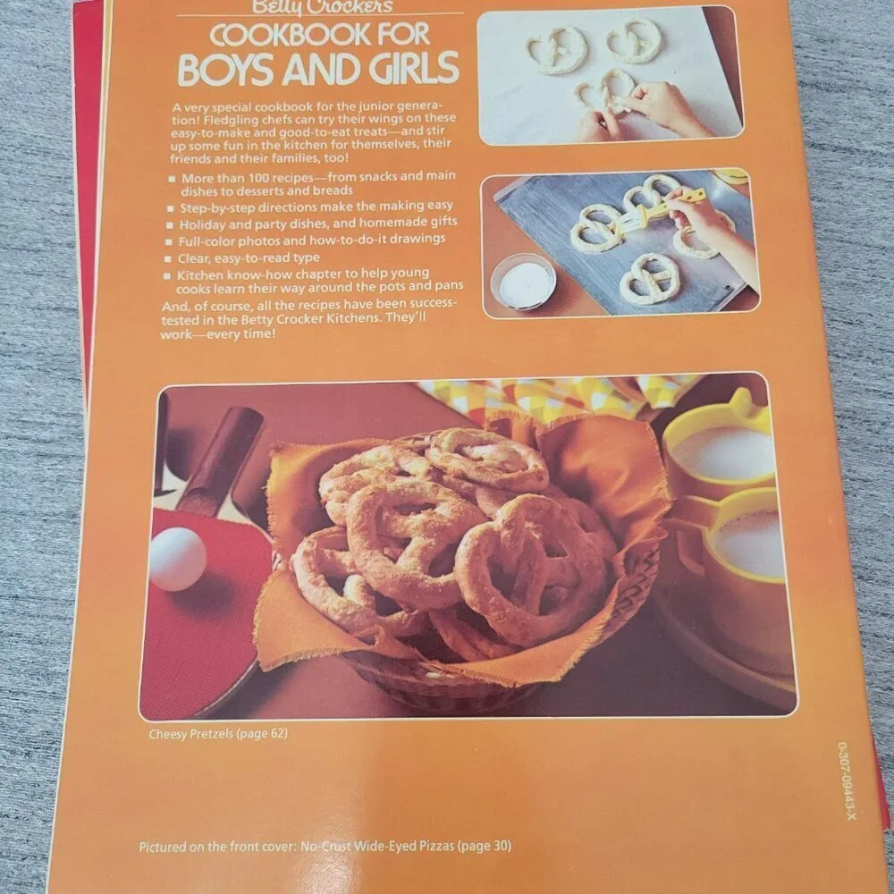 Vintage Betty Crocker Family Favorites Cook Books